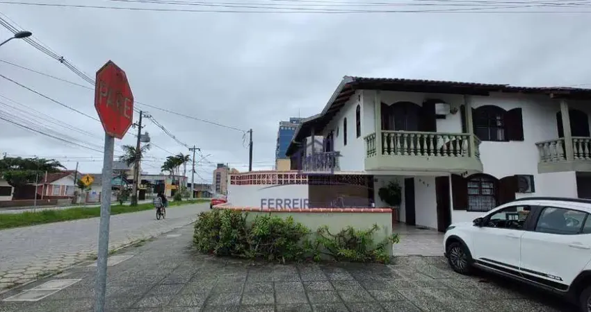 Sobrado com 3 dormitórios à venda, 130 m² por R$ 980.000,00 - Shangri-Lá - Pontal do Paraná/PR