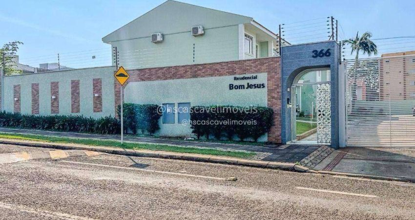 Sobrado com 3 dormitórios à venda, 113 m² por R$ 750.000,00 - Região do Lago 1 - Cascavel/PR