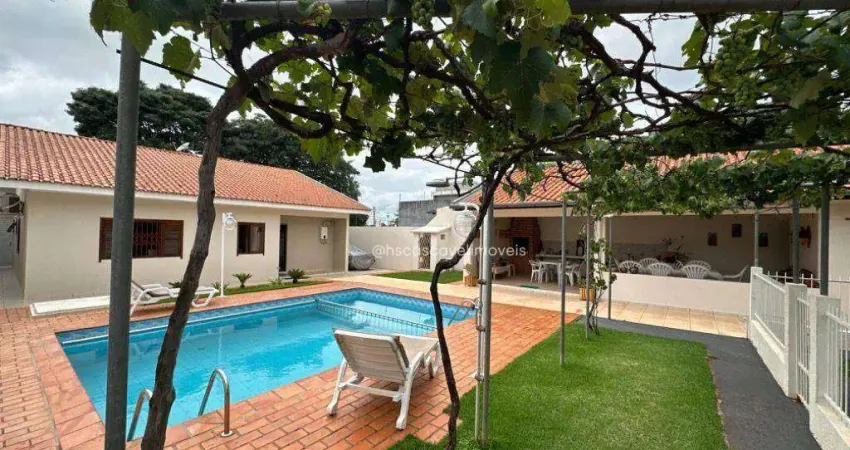 Casa com 4 dormitórios, 200 m² - venda por R$ 1.600.000,00 ou aluguel por R$ 5.800,00/mês - Centro - Cascavel/PR