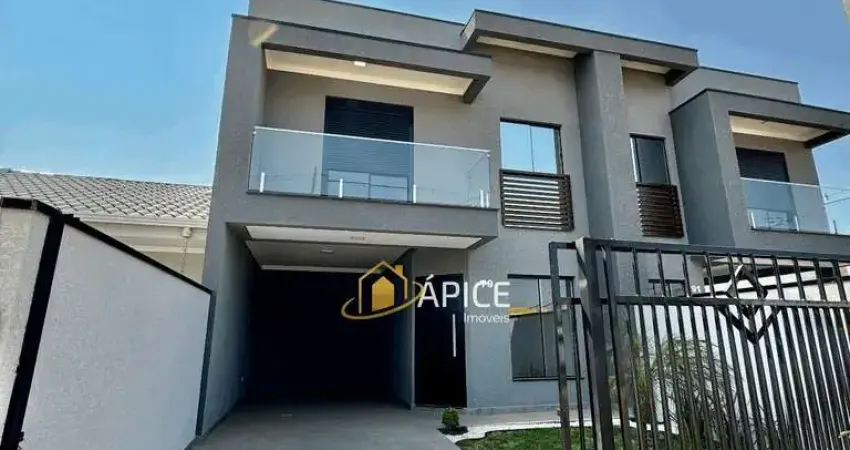 Sobrado novo com 3 quartos, suíte e quintal no bairro Eucaliptos, FRG
