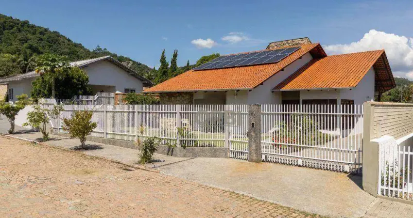 Casa com 3 dormitórios à venda, 355 m² por R$ 1.800.000,00 - Estados - Indaial/SC