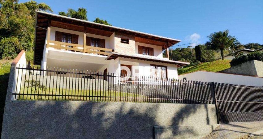 Casa com 3 dormitórios à venda, 282 m² por R$ 796.500,00 - Valparaíso - Blumenau/SC