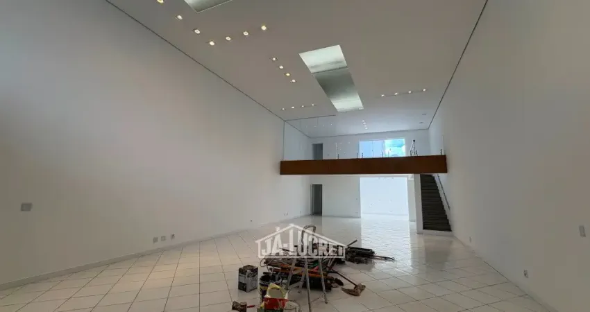 Salão c/ 260m2 no coração do tatuape com 8m de fachada e reformado