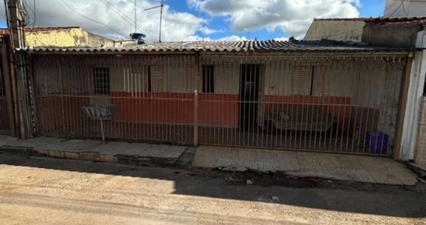 Casa para Venda em Brasília, Ceilândia Sul (Ceilândia), 3 dormitórios, 1 banheiro, 1 vaga