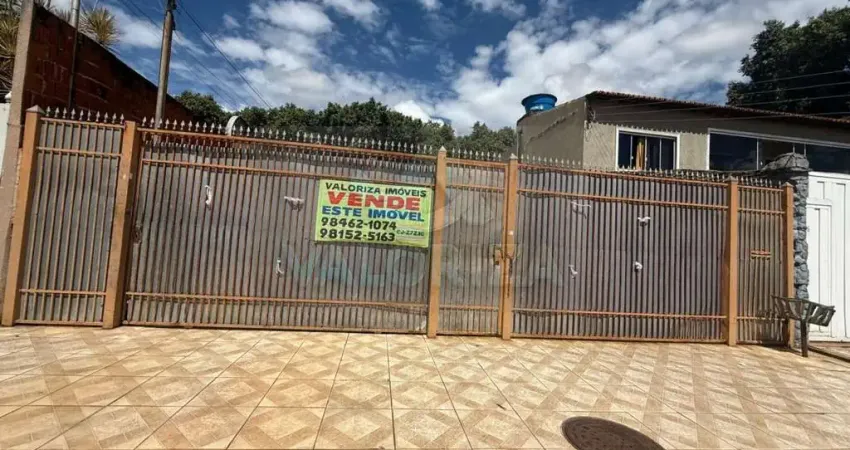 Casa para Venda em Brasília, Taguatinga Norte (Taguatinga), 3 dormitórios, 1 suíte, 3 banheiros, 6 vagas