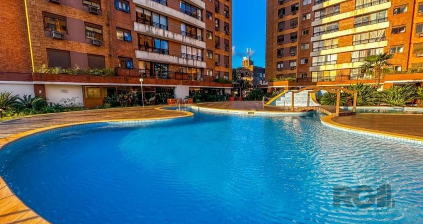 Cobertura, 3 quartos, sendo 1 suíte, 174m², 3 vagas - Tristeza , Porto Alegre &lt;BR&gt;&lt;BR&gt;Cobertura no bairro Tristeza, com 174m², 3 vagas, 3 quartos, vista espetacular para o Guaíba. O primei