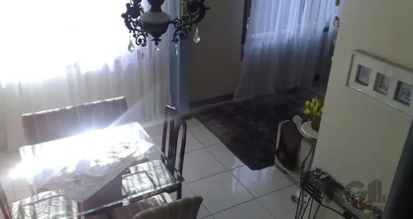 Excelente apartamento 2 dormitórios, living 2 ambientes, cozinha com área de serviço integrada, apartamento bem iluminado e arejado, com uma vaga de garagem.&lt;BR&gt;&lt;BR&gt;O Condomínio está passa