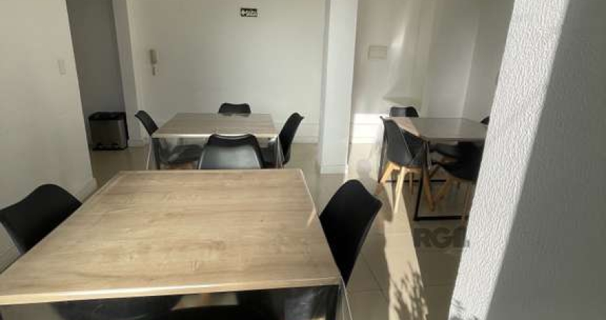 Cobertura com 03 Dormitórios no Bairro Sarandi!&lt;BR&gt;Deslumbrante cobertura com 03 dormitórios, localizada no Bairro Sarandi, em Porto Alegre. Com uma área amplo e iluminada, esse imóvel é perfeit