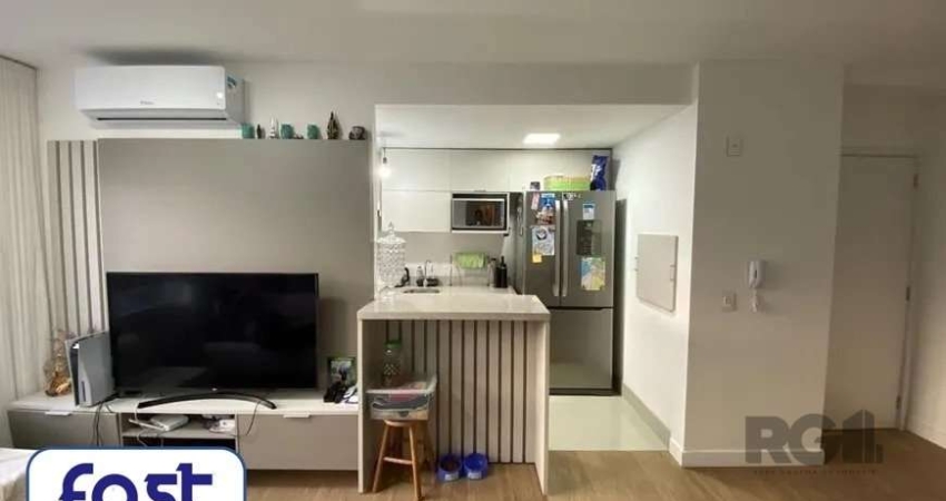 Apartamento 3 quartos, sendo 1 suíte, 67 m² privativos e 2 vagas de garagem (box duplo) localizado na Rua Jerônymo Zelmanovitz, no bairro São Sebastião em Porto Alegre. &lt;BR&gt;&lt;BR&gt;Apartamento