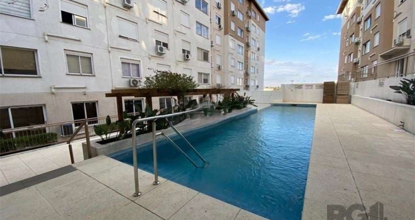 Apartamento no Edifício Urbano Menino Deus, localizado no último andar, oferece uma vista deslumbrante e excelente posição solar. Com 2 dormitórios, 2 banheiros, sendo uma suite. A unidade se destaca 