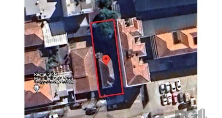 Excelente localização no bairro Chácara das Pedras, terreno com 310 m², 10x31, próximo a uma das mais movimentadas avenidas de Porto Alegre a Av. Assis Brasil e próximo ao Shopping Wallig, muito próxi