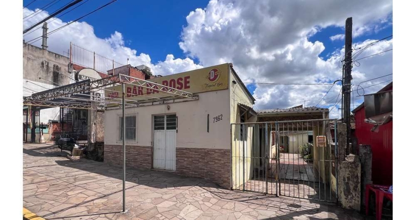 Este terreno comercial, com uma área total de 298 metros quadrados, está estrategicamente situado na Rua Farroupilha, no vibrante bairro São José.Sua localização privilegiada se destaca por estar em f