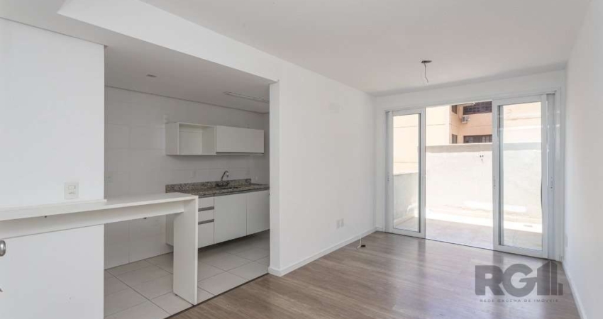 Apartamento com 3 dormitórios, sendo 1 Suíte no Dormitório do Casal, Sala de Estar/Jantar, Banheiro Social e Cozinha Americana com Churrasqueira&lt;BR&gt;Terraço privativo de 10,58m² / Apto com piso e