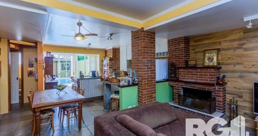 Casa com 3 quartos à venda na Rua Paulo Madureira Coelho, 257, Morro Santana, Porto Alegre