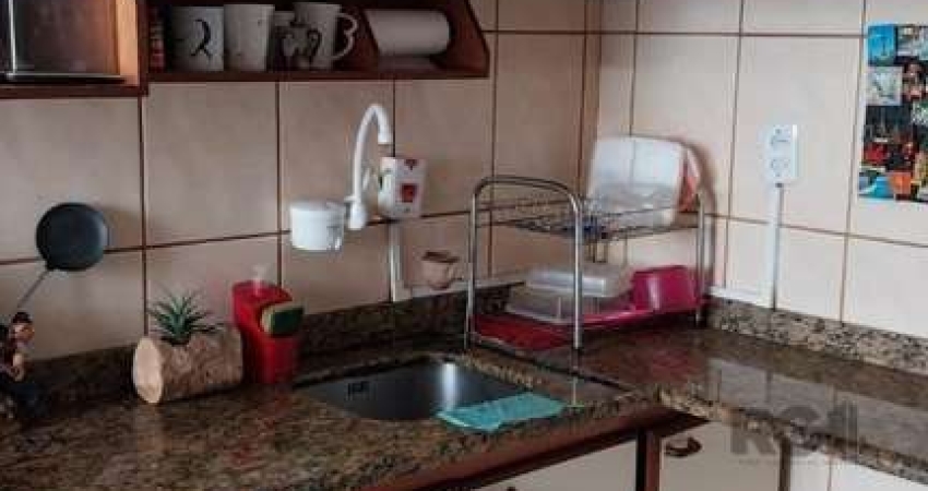 Excelente apartamento com  living para dois ambientes, dois dormitórios, banheiro,  cozinha com área de serviço.&lt;BR&gt;Condomínio com portaria eletrônica e portaria 12 horas, câmeras de segurança ,