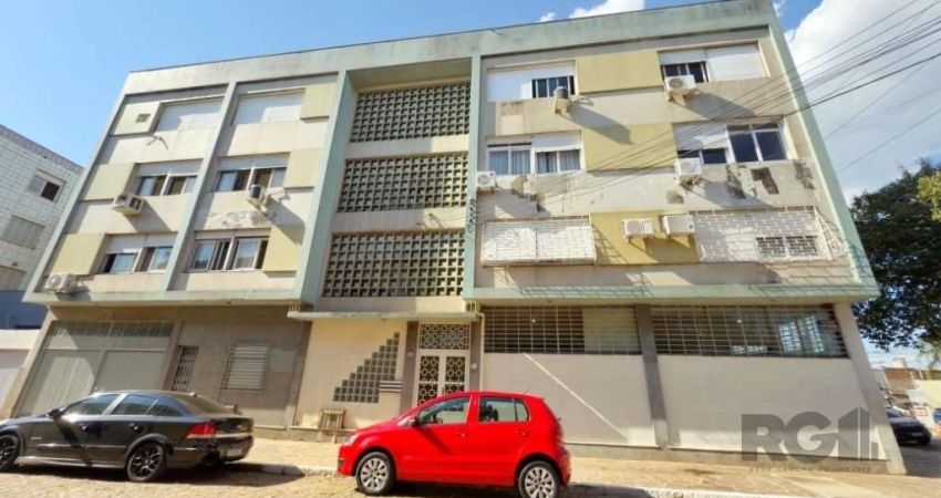 Apartamento 03 dormitórios; sala de estar/jantar; circulação; gabinete; banheiro; cozinha; área de serviço; dependência de empregada c/ gabinete; banheiro.&lt;BR&gt;possui vaga de garagem mas nao pert