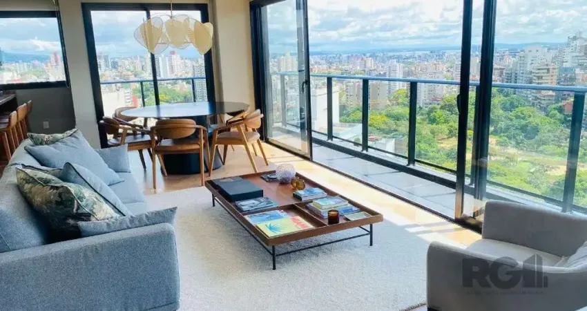 Espetacular cobertura para um casal cujos filhos já saíram de casa e que ama receber.&lt;BR&gt;&lt;BR&gt;No piso inferior temos sala de TV e sala de contemplação (com uma vista que realmente convida a