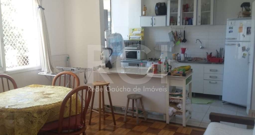 Apartamento  com 2 quartos , baixo custo condominial no Menino Deus!