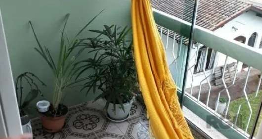 Apartamento semi mobiliado  de 2 dormitórios, mais dependência, um deles com closet, living para 2 ambientes, sacada, cozinha com armários, banheiro social e outro banheiro na dependência, área serviç