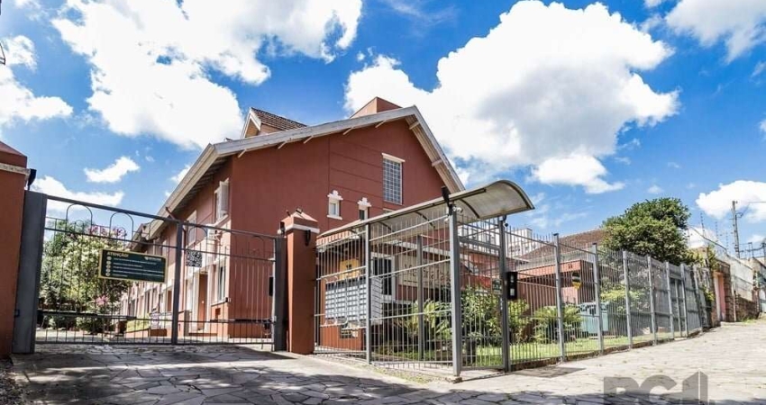 Casa em condomínio fechado com 3 quartos à venda na Avenida Arnaldo Bohrer, 184, Teresópolis, Porto Alegre