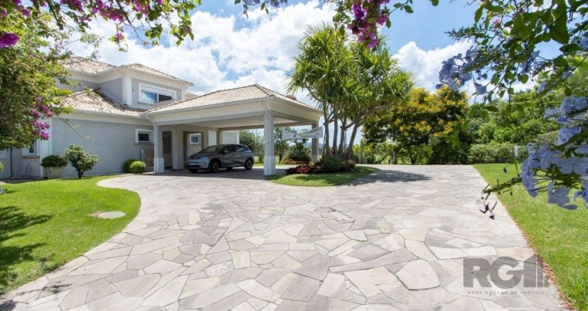 Excelente residência no Condomínio Terra Ville com aproximadamente 474,74m² privativos.