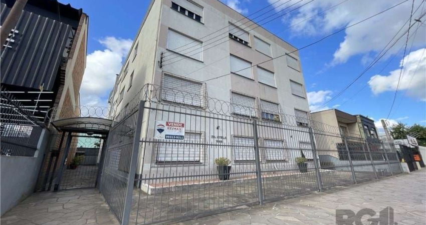 Descubra seu novo lar em um excelente apartamento disponível para venda, situado na Rua Cairu 303, próximo ao Boubon Zaffari Assis Brasil, em Navegantes, Porto Alegre. Este espaçoso apartamento desocu