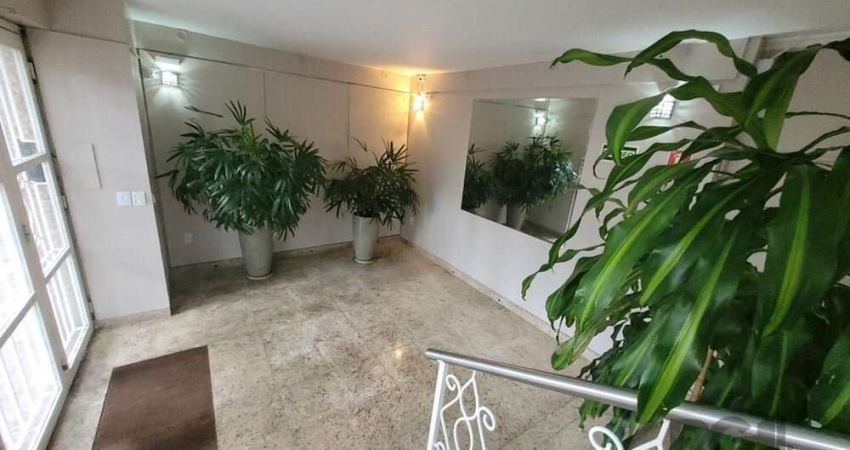 Descubra o apartamento dos seus sonhos em um dos bairros mais desejados de Porto Alegre, no Rio Branco! Este imóvel residencial à venda está com o preço reduzido e em boas condições, pronto para receb