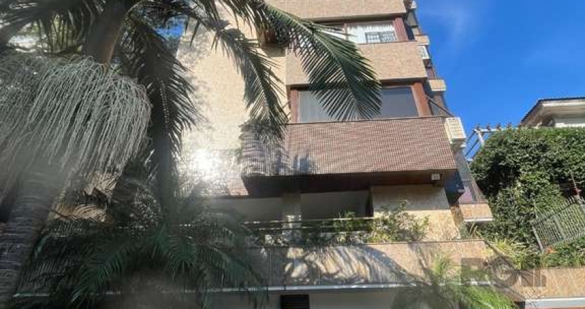 Cobertura de 3 quartos, suíte e 3 vagas de garagem no bairro Auxiliadora em Porto Alegre.&lt;BR&gt;&lt;BR&gt;Conforto, espaço e sofisticação em um só lugar!&lt;BR&gt;&lt;BR&gt;Este incrível apartament