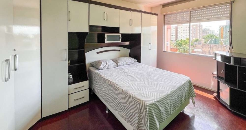 Descubra seu novo lar em Canoas, RS, em um apartamento acolhedor e funcional com preço reduzido, localizado na Rua Araçá, próximo a Churrascaria Brasil. Este imóvel exclusivo, pronto para transferênci