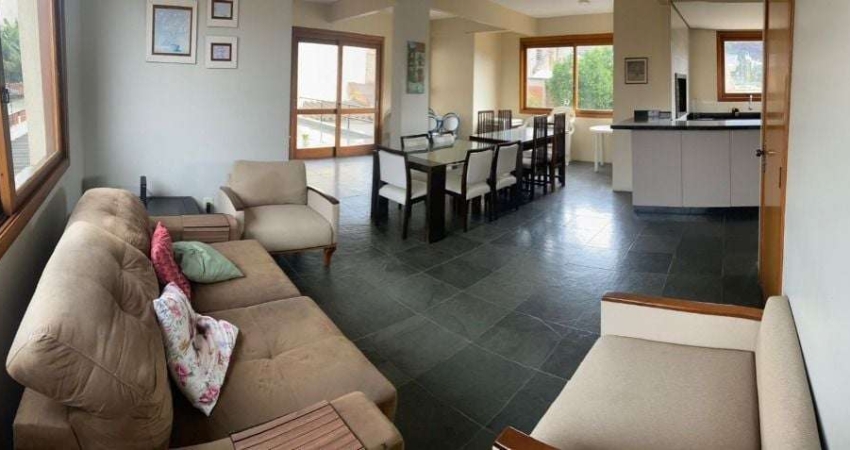 Excelente oportunidade de morar com conforto e praticidade! Este apartamento semi-mobiliado de 2 dormitórios, localizado no Cristo Redentor, oferece tudo o que você precisa para viver bem! Com 86m² de