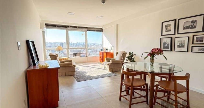 Se você busca um espaço profissional pronto para atender seus clientes com sofisticação e aconchego, esta sala comercial no 8º andar da Rua Annes Dias, 166 é a escolha perfeita. Com uma vista privileg