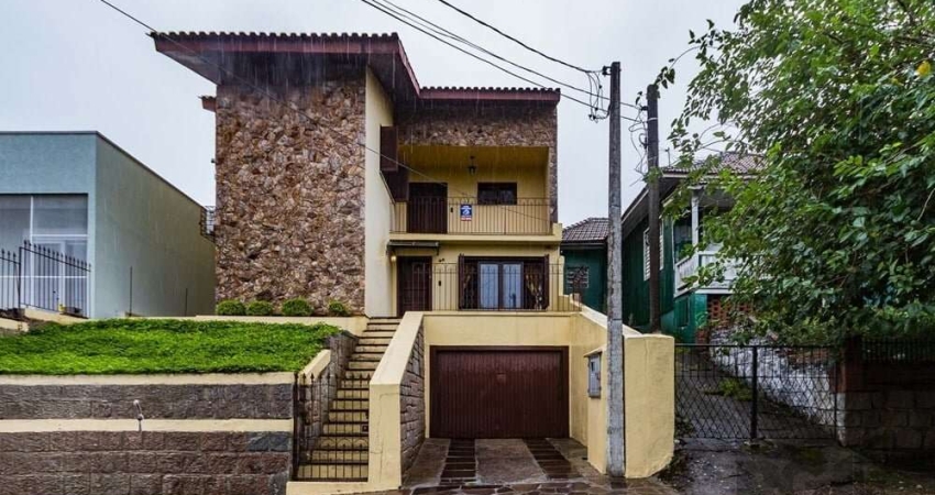 Descubra essa incrível casa à venda em Porto Alegre, no bairro Vila Ipiranga, uma das regiões mais tranquilas e valorizadas da cidade. Com um ótimo preço, esta propriedade residencial é ideal para que