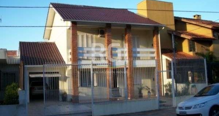 Casa para Venda - 185m², 3 dormitórios, 3 vagas - Santa Maria Goretti
