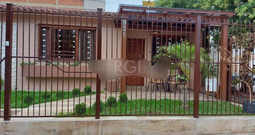 Casa para Venda - 160m², 3 dormitórios, sendo 1 suites, 2 vagas - Santa Maria Goretti