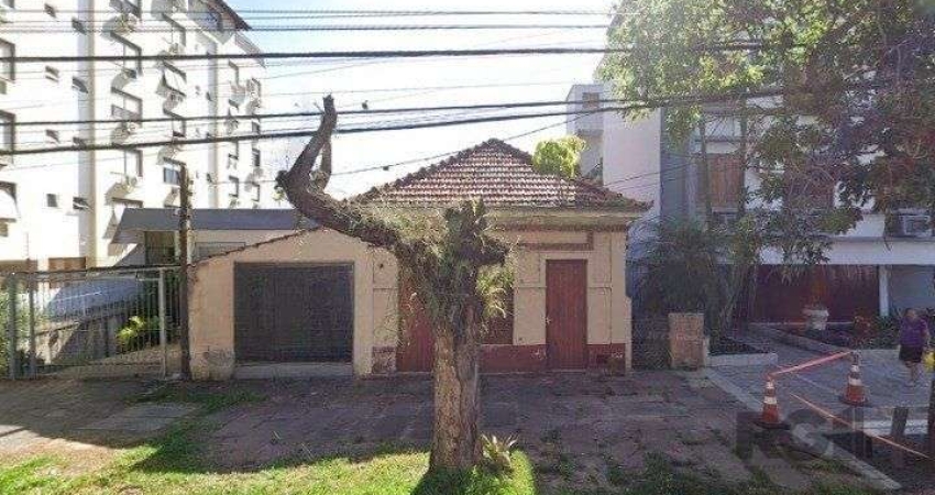 Terreno no Bairro Higienópolis em Porto Alegre com 348 m2