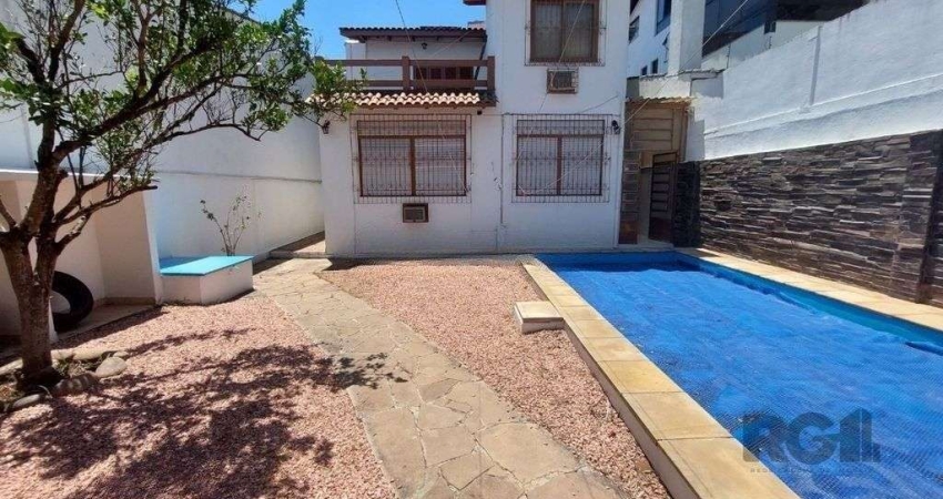 Casa com 5 quartos à venda na Travessa Augusto Daisson, 40, Medianeira, Porto Alegre