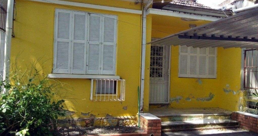 Casa com 3 quartos, 1 vaga e 110m² Travessa  Ouvidor - Santo Antônio, Porto Alegre