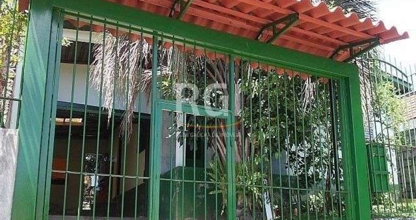 Casa para Venda - 110m², 4 dormitórios, sendo 1 suites, 2 vagas - Santo Inácio