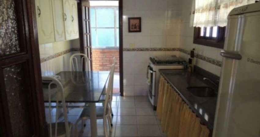 Sobrado para Venda - 800m², 3 dormitórios, Belém Novo