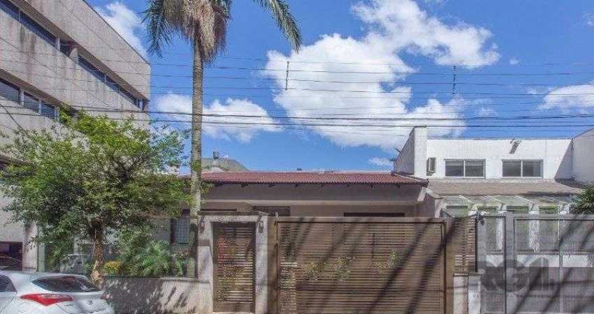 Casa com 4 quartos à venda na Travessa Saúde, 42, Auxiliadora, Porto Alegre