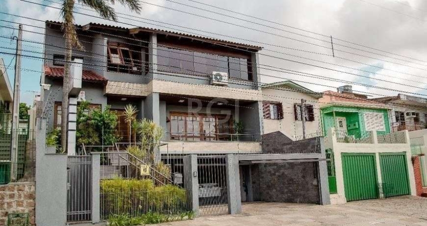 Casa com 5 dormitórios, 550 m² - para Comprar  -Vila Jardim - Porto Alegre/RS