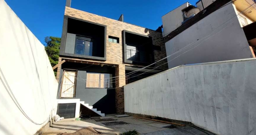 Casa com 3 quartos à venda na Rua Matias José Bins, 1217, Chácara das Pedras, Porto Alegre