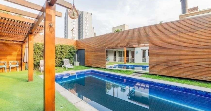Casa alto padrão com 3 suítes e piscina no Boa Vista