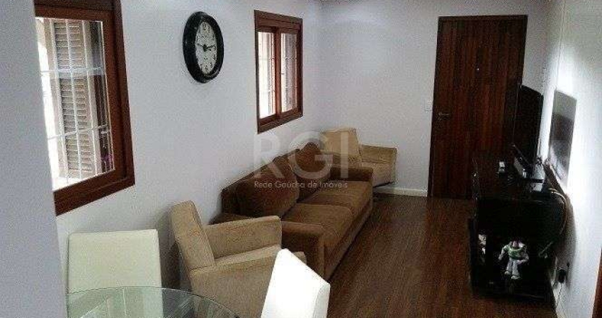 Casa para Venda - 70m², 2 dormitórios, 3 vagas - Ponta Grossa