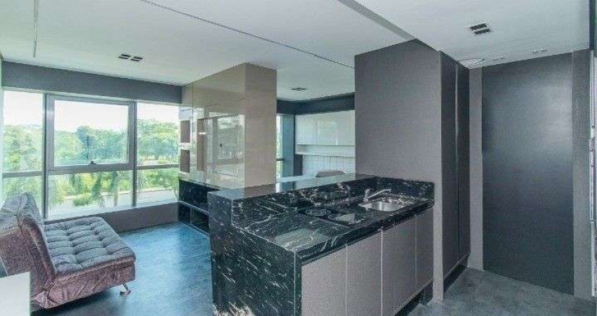 LOFT MOBILIADO PARA VENDA NO BAIRRO PRAIA DE BELAS - 41M² DE ÁREA PRIVATIVA - 01 VAGA DE ESTACIONAMENTO