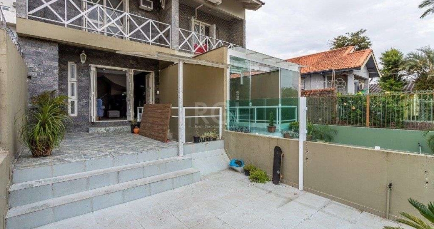 Sobrado para Venda - 171.64m², 3 dormitórios, sendo 1 suites, 2 vagas - Jardim Itu