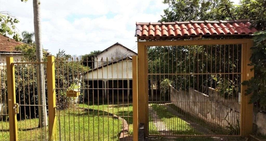 Casa 4 dormitórios à venda no Bairro Vila Jardim - Porto Alegre
