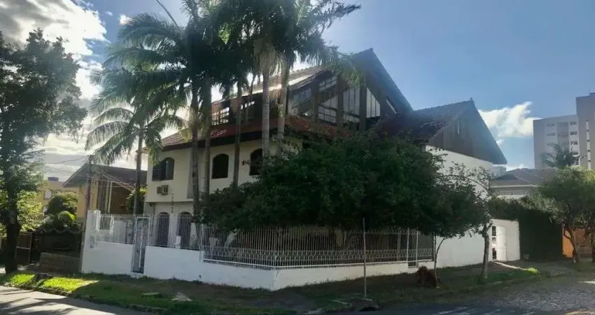 Casa com 4 quartos à venda na Avenida Elias Cirne Lima, 273, Partenon, Porto Alegre