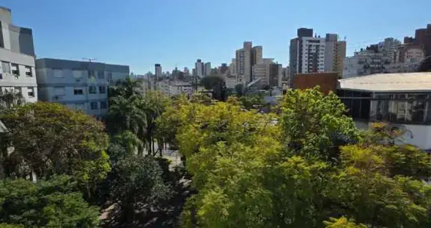 Excelente apartamento de 1 dormitório mobiliado , 1 vaga coberta, portaria , elevador, vista, salão de festas, no bairro petrópolis porto alegre, rs