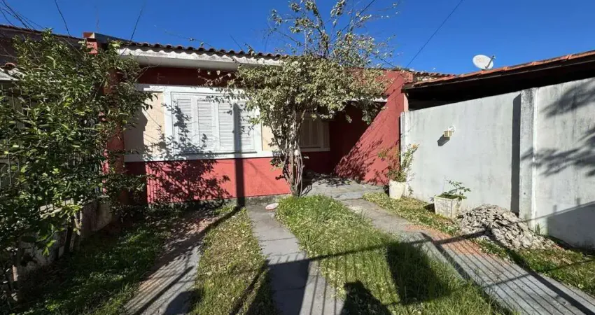 Casa com 3 quartos à venda na Rua Irmão Firmino Biazus, 220, Hípica, Porto Alegre